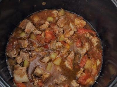 Sotūs mėsa su makaronais lėtoje viryklėje Žingsnis 3