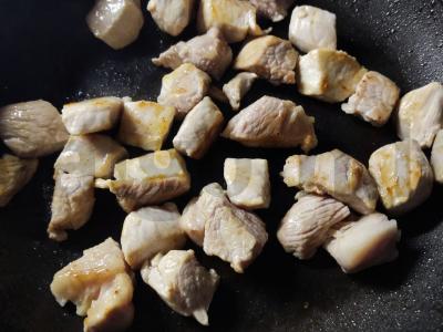 Troškinta bulvė su kalakutų blauzda Žingsnis 2