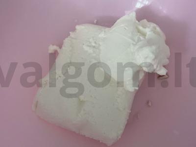 Keksiukas su riešutais ir razinomis Žingsnis 2