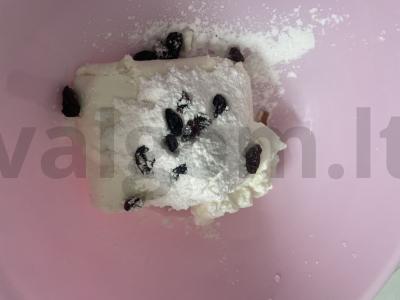 Keksiukas su riešutais ir razinomis Žingsnis 3