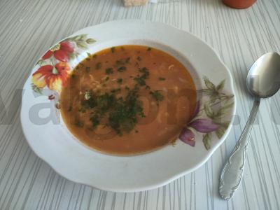 Vištienos sriuba su kuskusu pagrindine nuotrauka