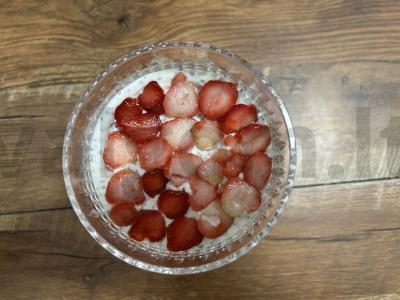 PP desertas su braškėmis ir chia sėklomis Žingsnis 3