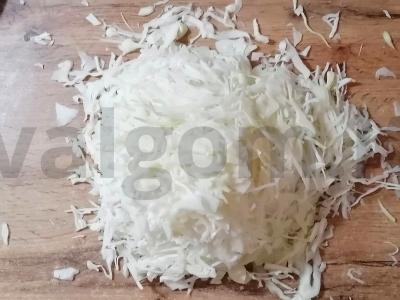 Kopūstų salotas su kanapių aliejumi ir kanapių sėklomis Žingsnis 1