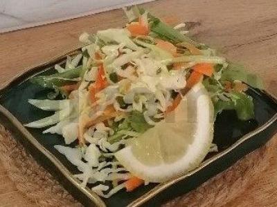 Kopūstų salotas su morkomis ir rukola Žingsnis 8