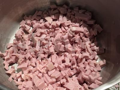 Klasikinis Olivier salotas per 30 minučių Žingsnis 1