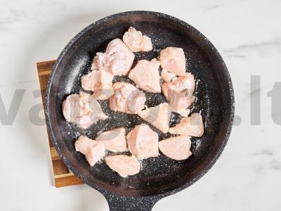 Vištiena saldžiarūgščiame padaže Žingsnis 4