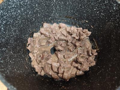 Klasikinis daržovių troškinys su jautiena Žingsnis 1