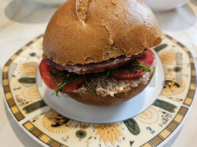 Dešrainis su dešra ir paštetu pagrindine nuotrauka