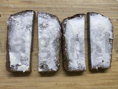 Karšti sumuštiniai su rūkytomis kiaulienos riekelėmis ir sūriu Žingsnis 1