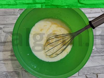 Švelnūs, purūs blynai iš rūgštaus pieno Žingsnis 1