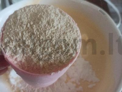 Obuolių šarlotė su bulvių krakmolu Žingsnis 4