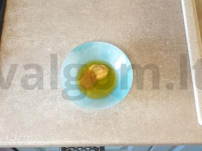 Aromatingas citrusinis padažas salotoms Žingsnis 2