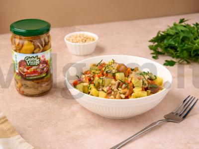 Miško salotos su marinuotais grybais pagrindine nuotrauka