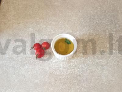 Aromatingas citrusinis padažas salotoms pagrindine nuotrauka