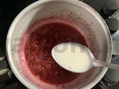 Desertas iš jogurto, varškės, muesli ir aviečių Žingsnis 3