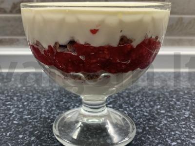 Desertas iš jogurto, varškės, muesli ir aviečių Žingsnis 8