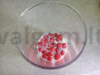 Kokteilis „Glamūras“ Žingsnis 2