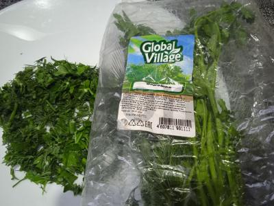 Okroška ant kvass su virta vištiena ir grietinės bei majonezo mišiniu Žingsnis 5