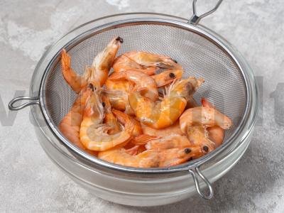 Krevetės kokteilis su salierais ir kečupu Žingsnis 2