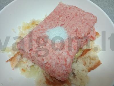Garų kotletai iš kiaulienos faršo Žingsnis 5
