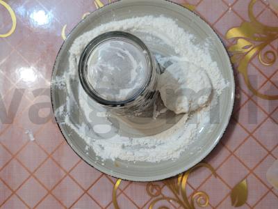 Purūs varškėčiai iš grūdėtos varškės Žingsnis 3