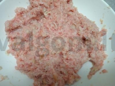 Garų kotletai iš kiaulienos faršo Žingsnis 6