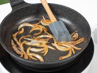 Salotas su sojų mėsa ir aromatinga padažu Žingsnis 3