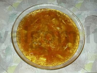 Namų stiliaus kharcho su vištiena pagrindine nuotrauka