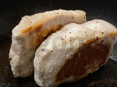 Kepti kiaulienos steikai Žingsnis 4