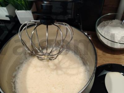 Patingėlis medovikas su braškėmis Žingsnis 1