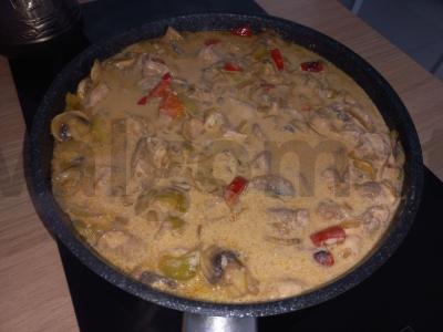 Vištiena grietinėlės ir grybų padaže pietums Žingsnis 6