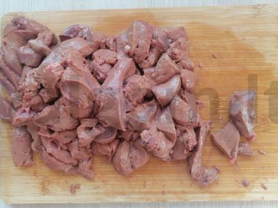 Kepta jautienos kepenėlė keptuvėje Žingsnis 1