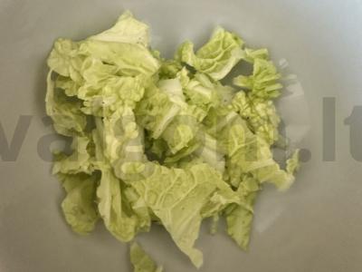 Vitaminų salotas su riešutų aliejumi Žingsnis 2