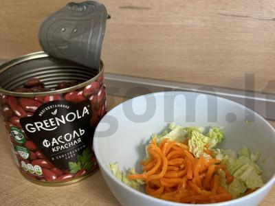 Vitaminų salotas su riešutų aliejumi Žingsnis 4