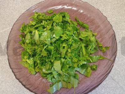 Žaliasis šaltibarščiai su kalakutienos sultiniu Žingsnis 3