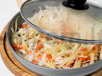 Sultinga troškinta kopūstai su kiauliena Žingsnis 10