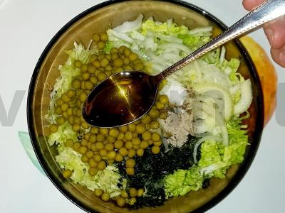 Daržovių salotas su konservuotais žirneliais Žingsnis 5