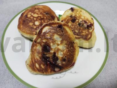 Blynai su vyšniomis pagrindine nuotrauka