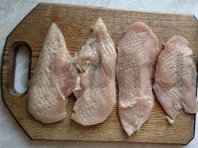 Švelni vištiena, kepta su pomidorais ir sūriu orkaitėje Žingsnis 1