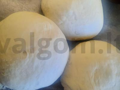 Namų pica su pievagrybiais Žingsnis 1