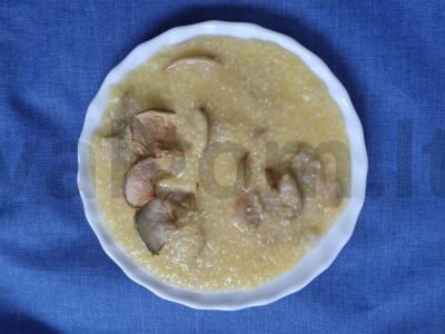 Kukurūzų košė obuolių sultyse pagrindine nuotrauka