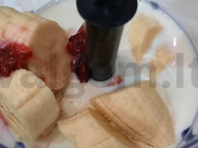 Kokteilis „Pieninis bananas“ Žingsnis 2