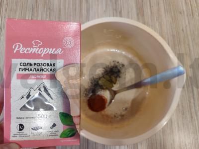 Keptos vištienos blauzdelės kefyro marinate Žingsnis 8