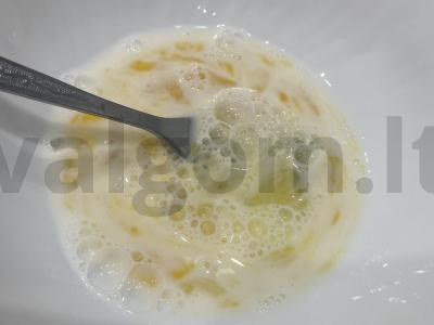 Užkandis „Grūdų duonos skrudinta duona su česnaku ir pomidorais“ Žingsnis 1