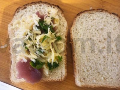 Karšti sumuštiniai su džiovinta mėsa ir sūriu Žingsnis 2