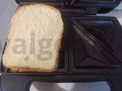 Karšti sumuštiniai su džiovinta mėsa ir sūriu Žingsnis 3