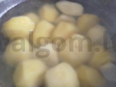 Bulvių košė su pienu ir sviestu Žingsnis 2