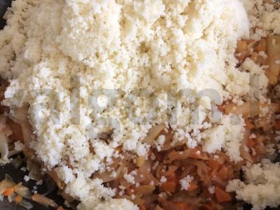 Kuskusas su troškinta kopūstais Žingsnis 12