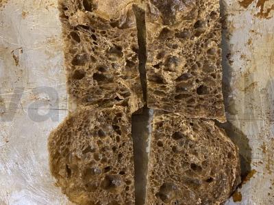 Sumuštiniai ant ruginių batonų su sūriu ir persimonu Žingsnis 1