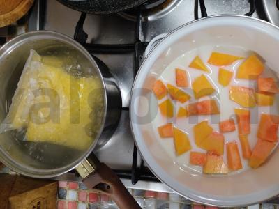 Kukurūzų košė su moliūgu ir mangais Žingsnis 1